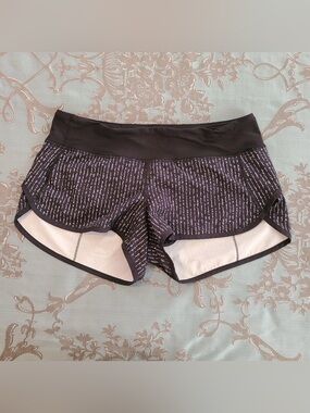 Lululemon Speed Short 2.5" Pinstripe Black White Athletic Workout Shorts Size 8